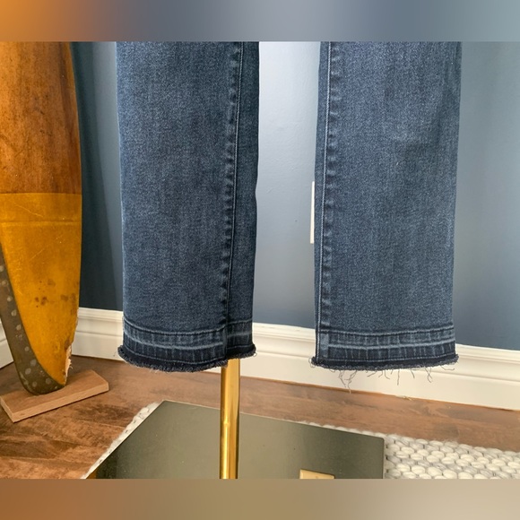 DL1961 Mara jeans. Size 26 - Picture 5 of 16